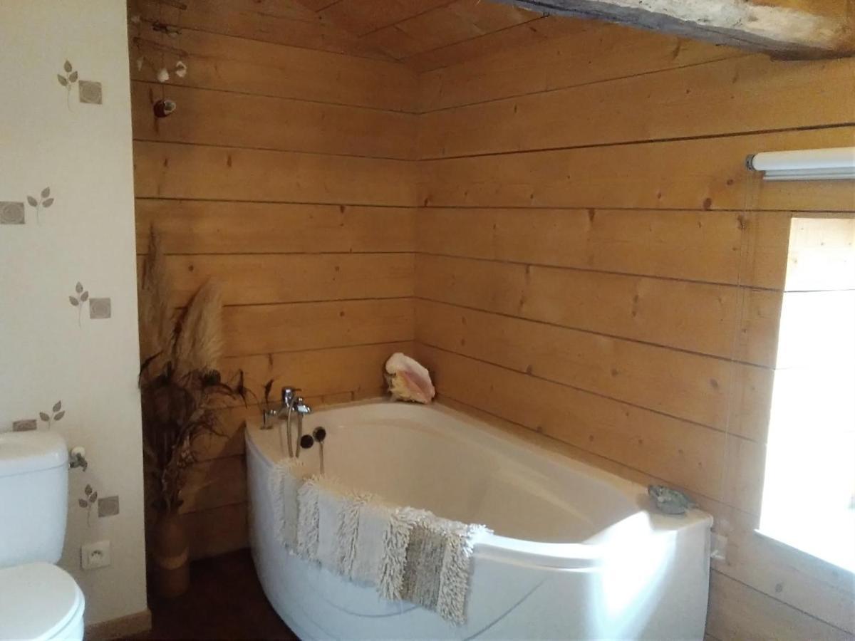Les Tournesols Bed & Breakfast La Bernardiere ภายนอก รูปภาพ